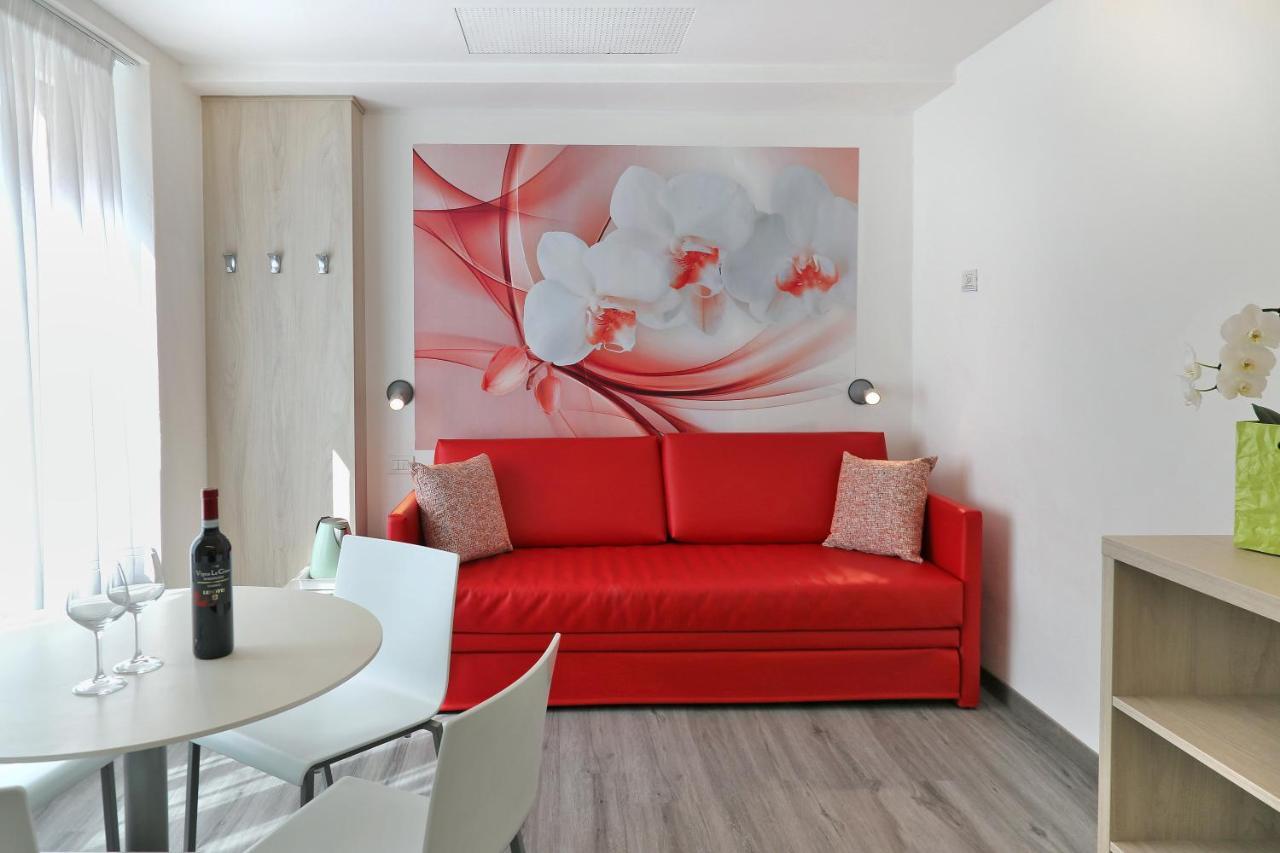 Hotel Orchidea Бардоліно Екстер'єр фото
