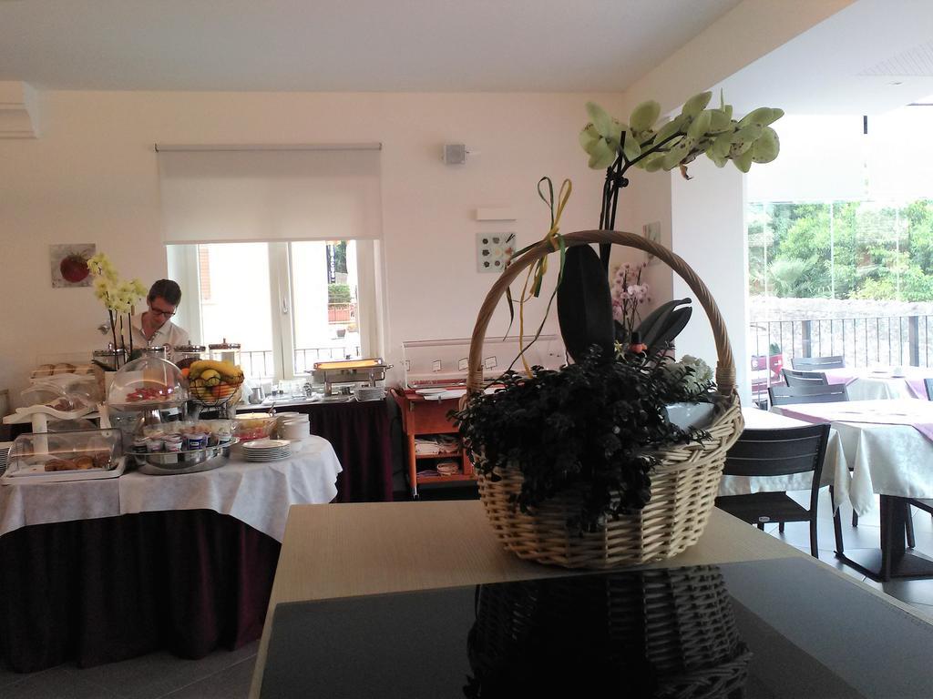 Hotel Orchidea Бардоліно Екстер'єр фото